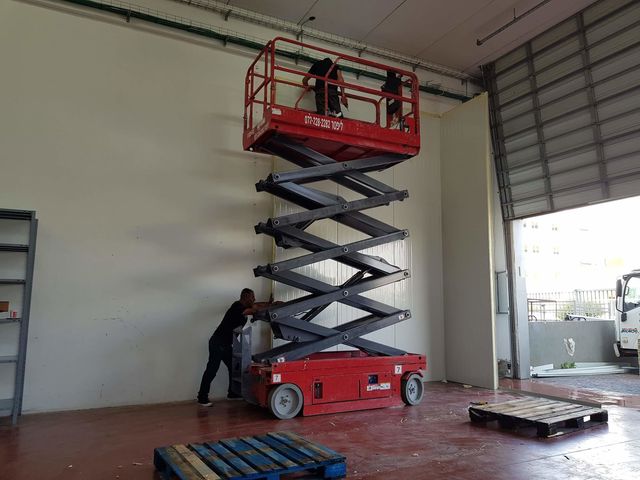 השוואת מחירים בבחירת במת הרמה – על מה באמת משלמים?